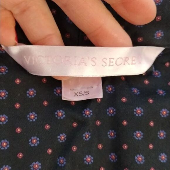 Victoria's Secret VTG 1999 Black Floral Short Robe with Pockets Size XS/ S - Picture 14 of 16